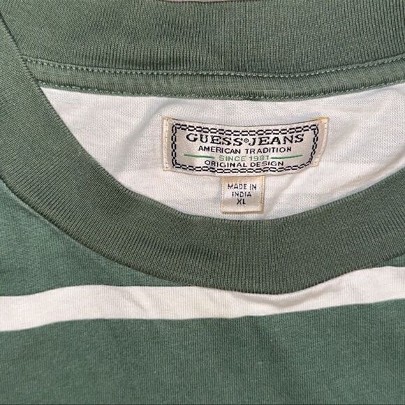 Vintage Guess T-Shirt  - Picture 3 of 4